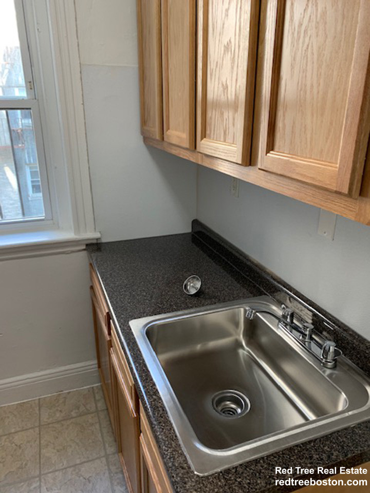 1 bed, 1 bath apartment for rent at 1191 Boylston St Unit 21, Fenway — photo 4 of 17
