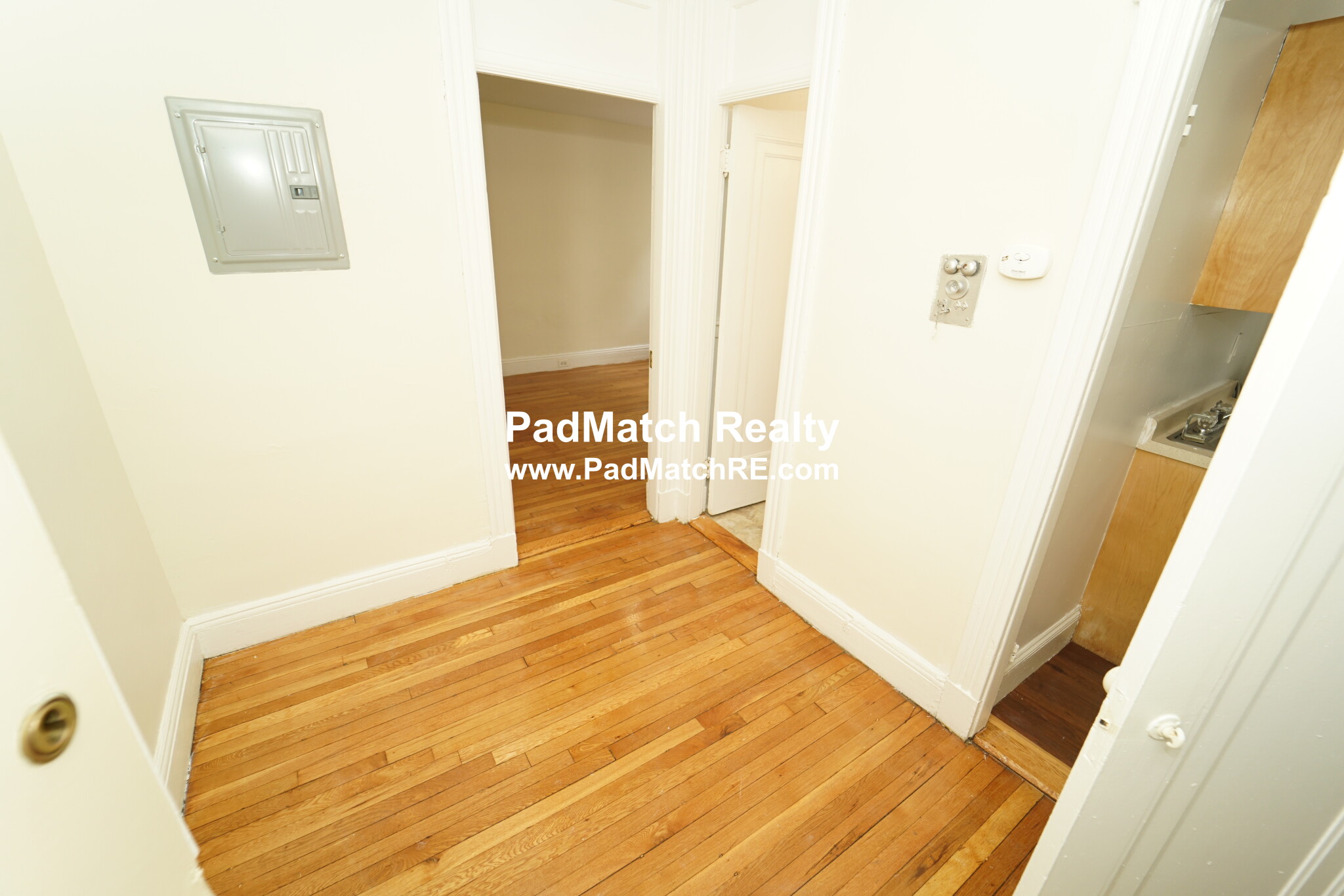 Studio bed, 1 bath apartment for rent at 1191 Boylston St Unit 24, Fenway — photo 3 of 12