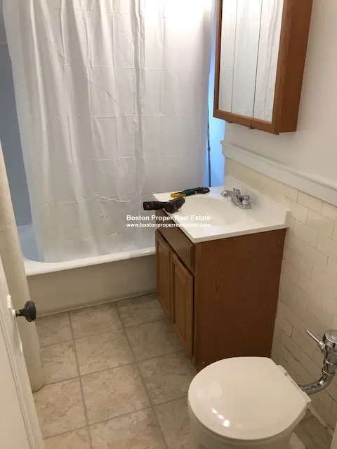 Studio bed, 1 bath apartment for rent at 1191 Boylston St Unit 24, Fenway — photo 5 of 7