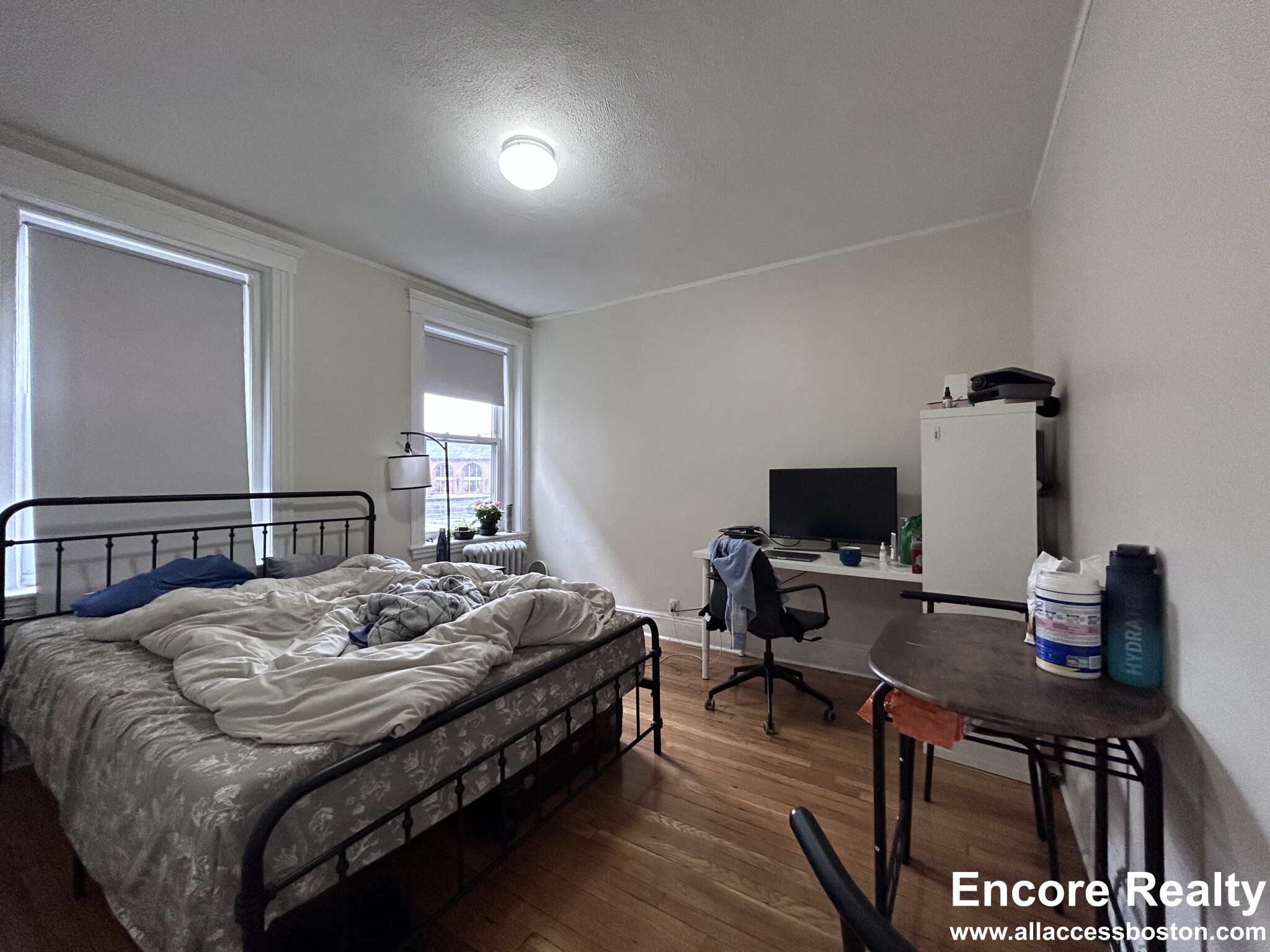 Studio bed, 1 bath apartment for rent at 1191 Boylston St Unit 25, Fenway — photo 1 of 6