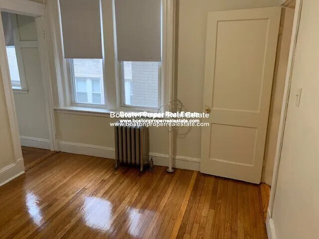 2 bed, 1 bath apartment for rent at 1191 Boylston St Unit 28, Fenway — photo 4 of 10