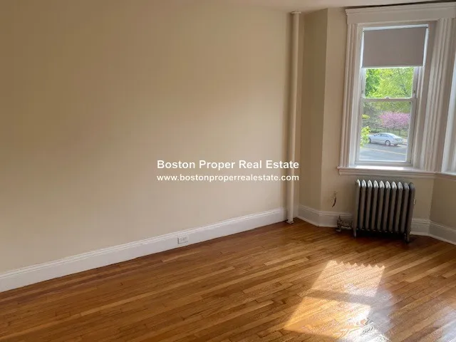 Studio bed, 1 bath apartment for rent at 1191 Boylston St Unit 29, Fenway — photo 2 of 19