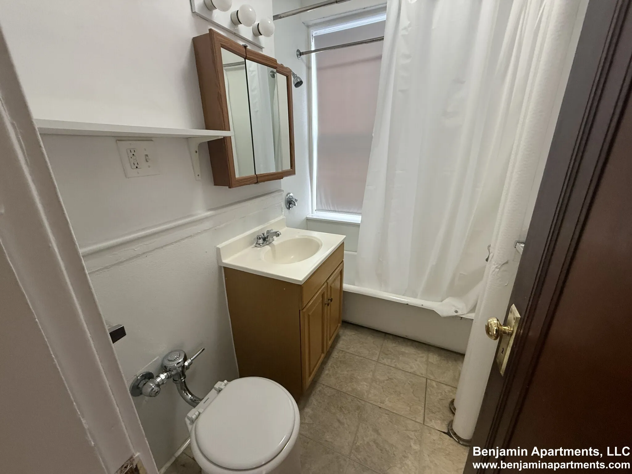 Studio bed, 1 bath apartment for rent at 1191 Boylston St Unit 31, Fenway — photo 8 of 10