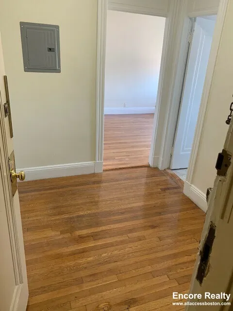 Studio bed, 1 bath apartment for rent at 1191 Boylston St Unit 34, Fenway — photo 3 of 8