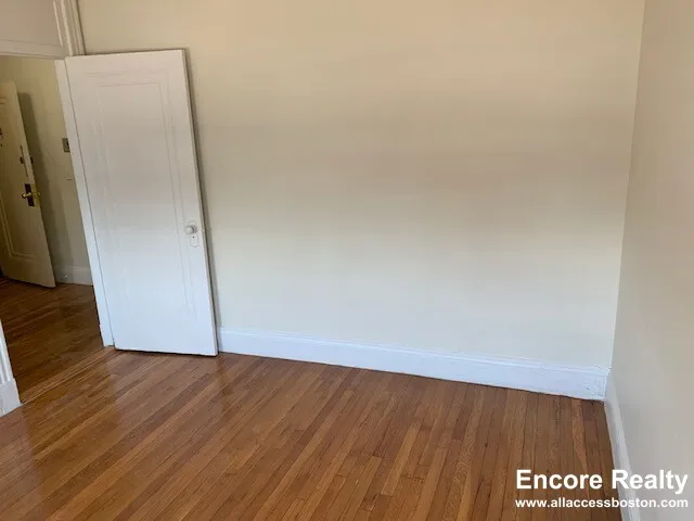 Studio bed, 1 bath apartment for rent at 1191 Boylston St Unit 34, Fenway — photo 7 of 8