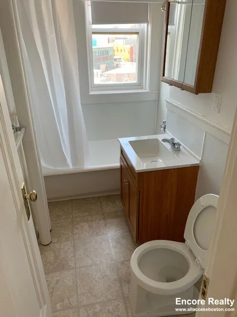 Studio bed, 1 bath apartment for rent at 1191 Boylston St Unit 34, Fenway — photo 4 of 8