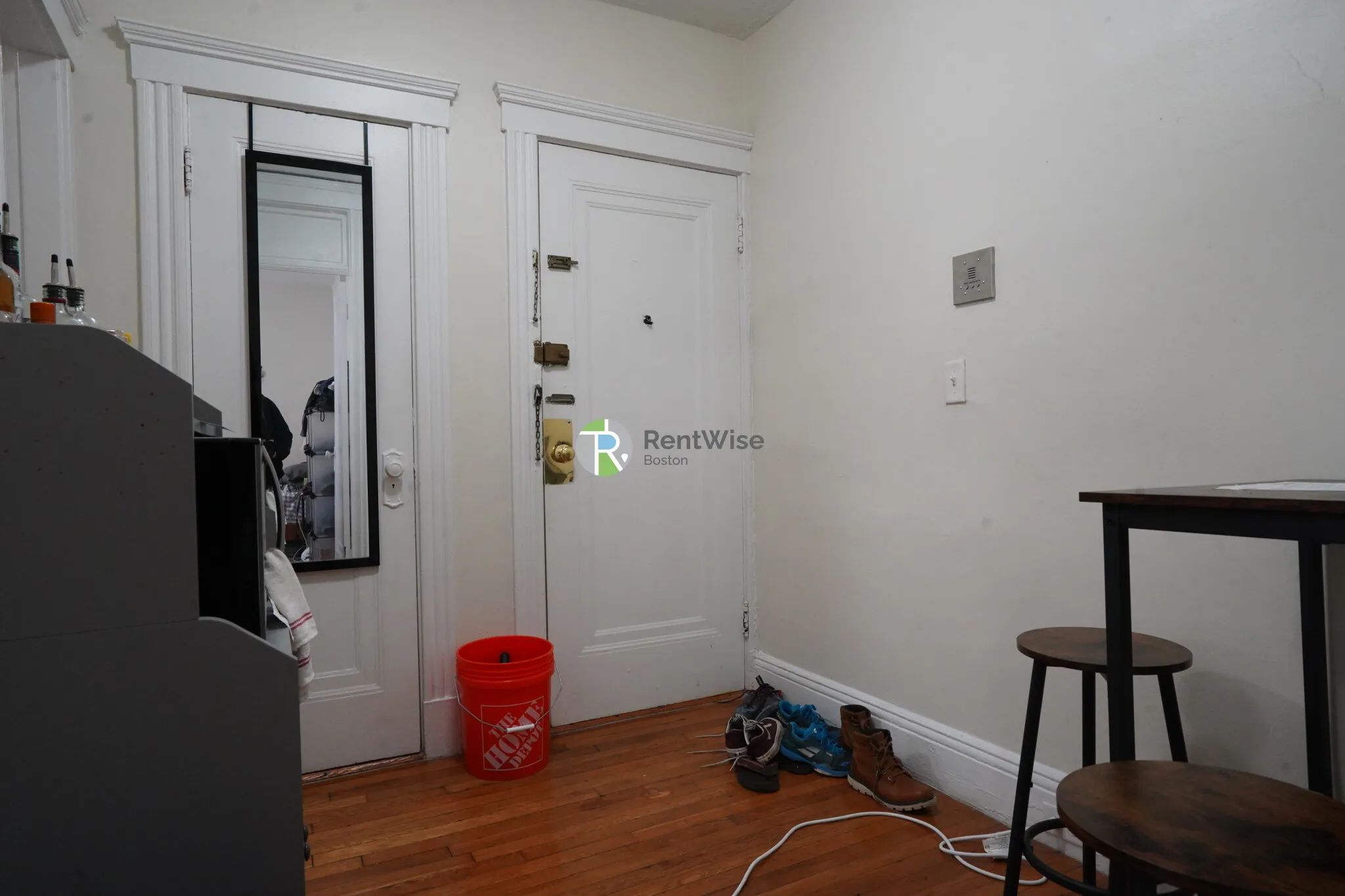 Studio bed, 1 bath apartment for rent at 1191 Boylston St Unit 35, Fenway — photo 5 of 40