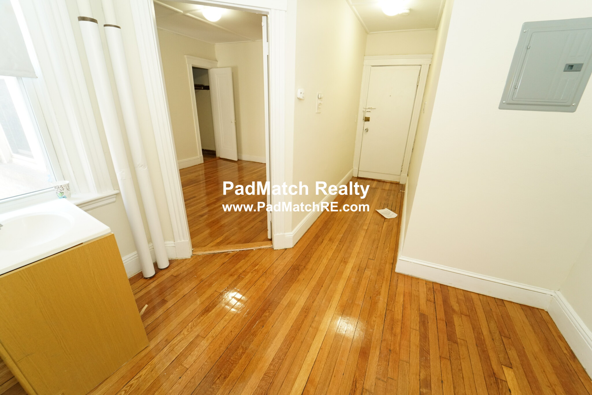 1 split bed, 1 bath apartment for rent at 1191 Boylston St Unit 36, Fenway — photo 2 of 15