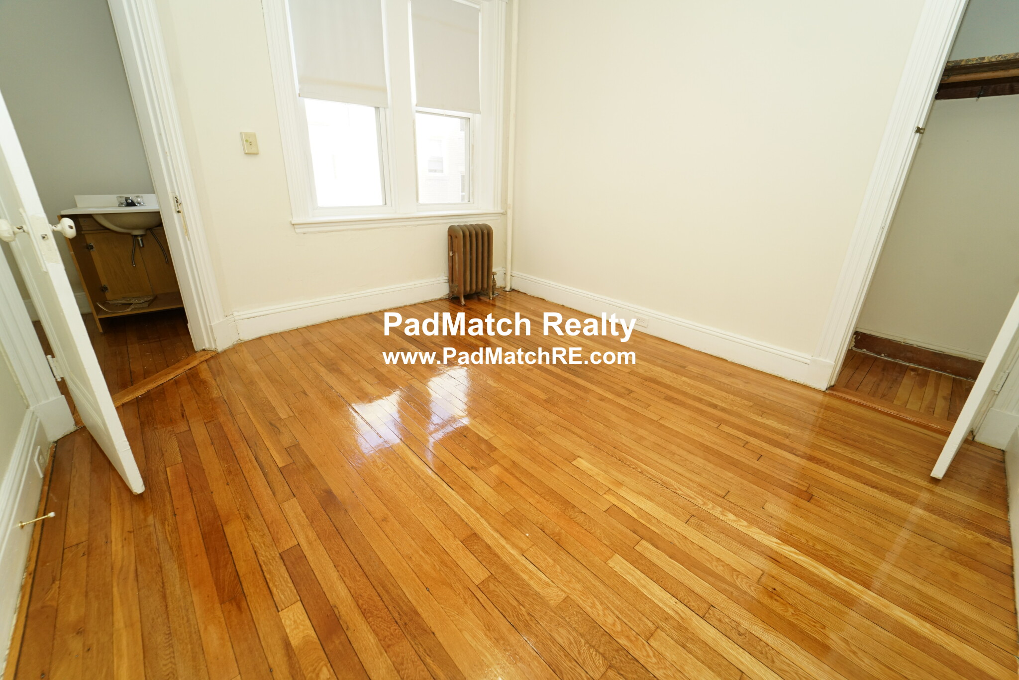 1 split bed, 1 bath apartment for rent at 1191 Boylston St Unit 36, Fenway — photo 1 of 15