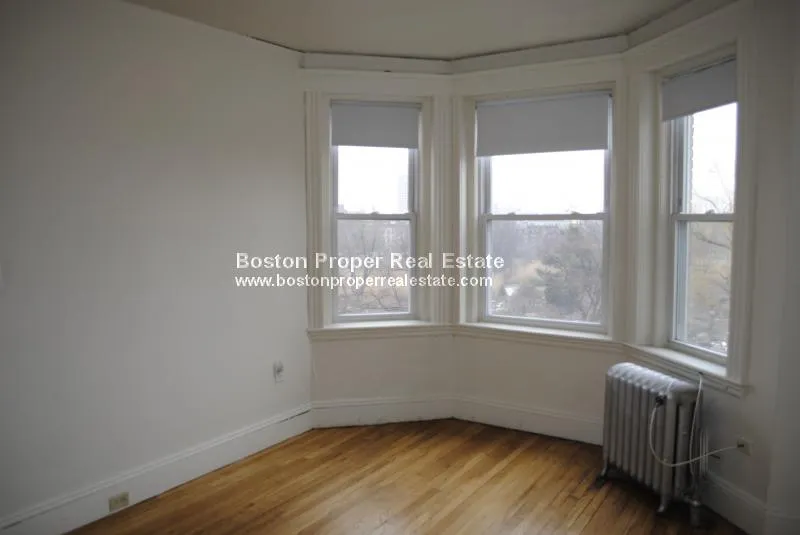 Studio bed, 1 bath apartment for rent at 1191 Boylston St Unit 50, Fenway — photo 4 of 10