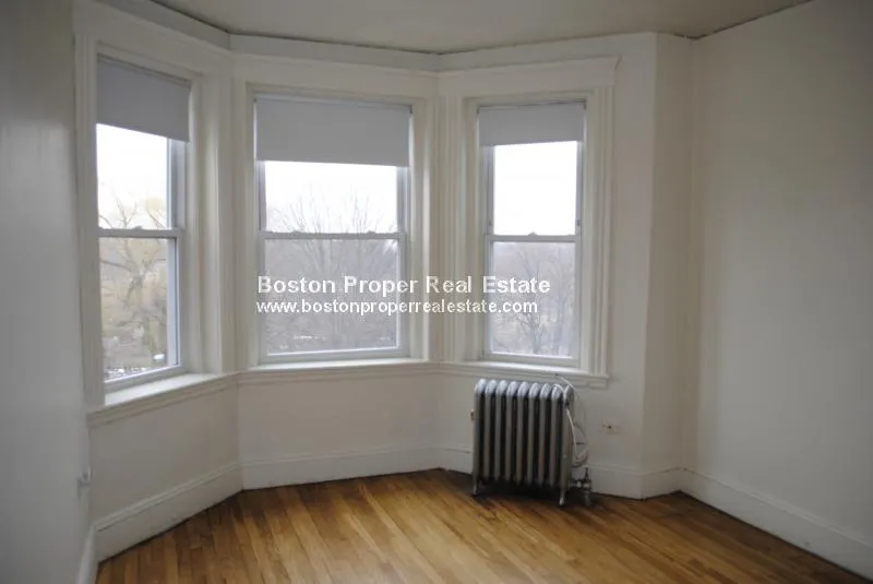 Studio bed, 1 bath apartment for rent at 1191 Boylston St Unit 50, Fenway — photo 2 of 10