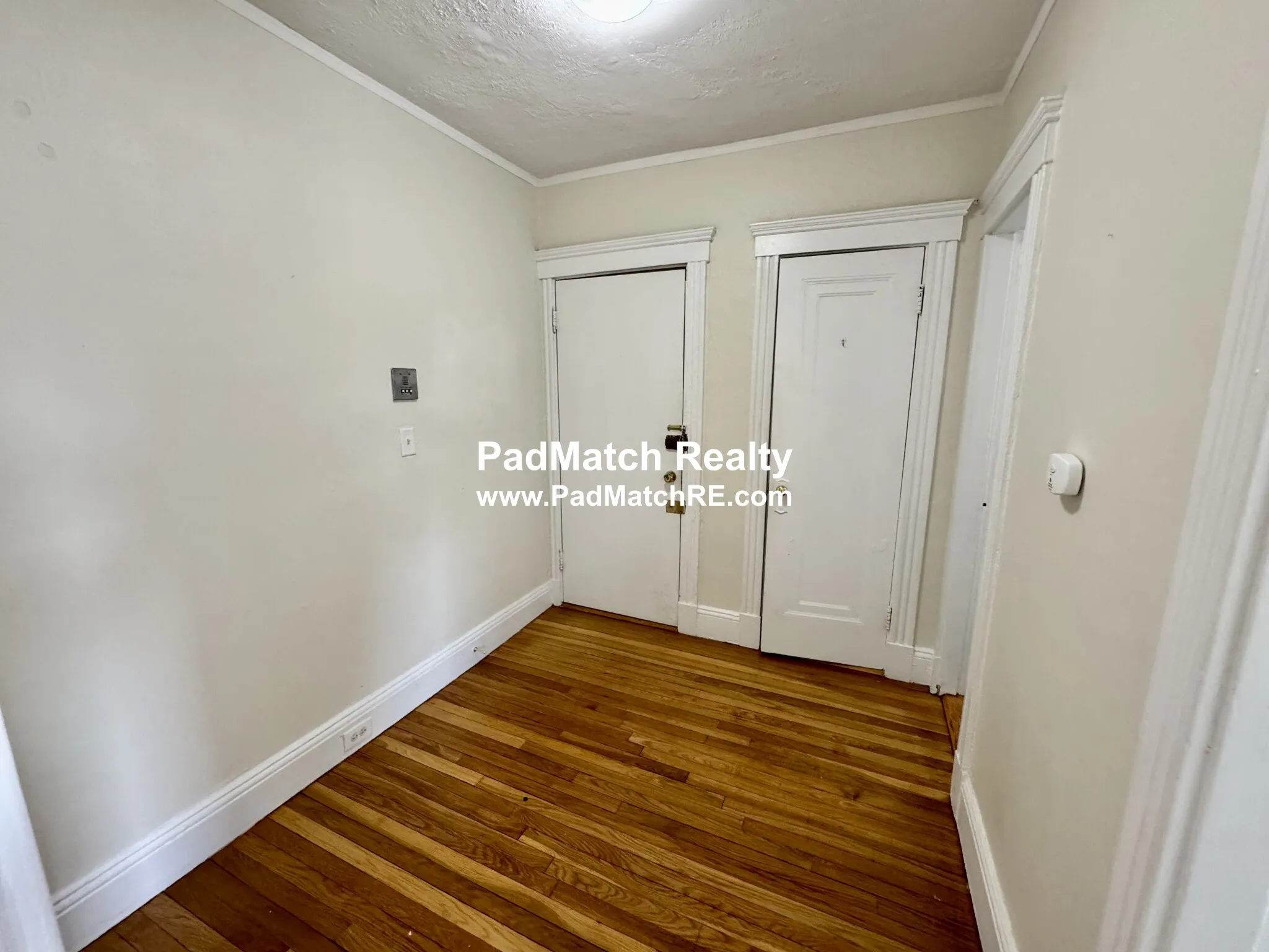 Studio bed, 1 bath apartment for rent at 1191 Boylston St Unit 55, Fenway — photo 4 of 13