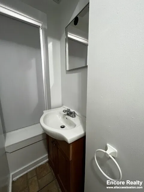2 bed, 1 bath apartment for rent at 1191 Boylston St Unit 61, Fenway — photo 5 of 15