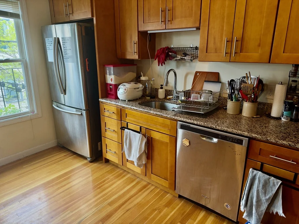 3 bed, 1 bath apartment for rent at 1192 Cambridge St Unit 3, Inman Square — photo 4 of 25