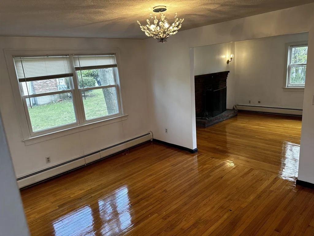 2 bed, 1 bath apartment for rent at 1193 Boylston St Unit 1193, Waban — photo 4 of 10