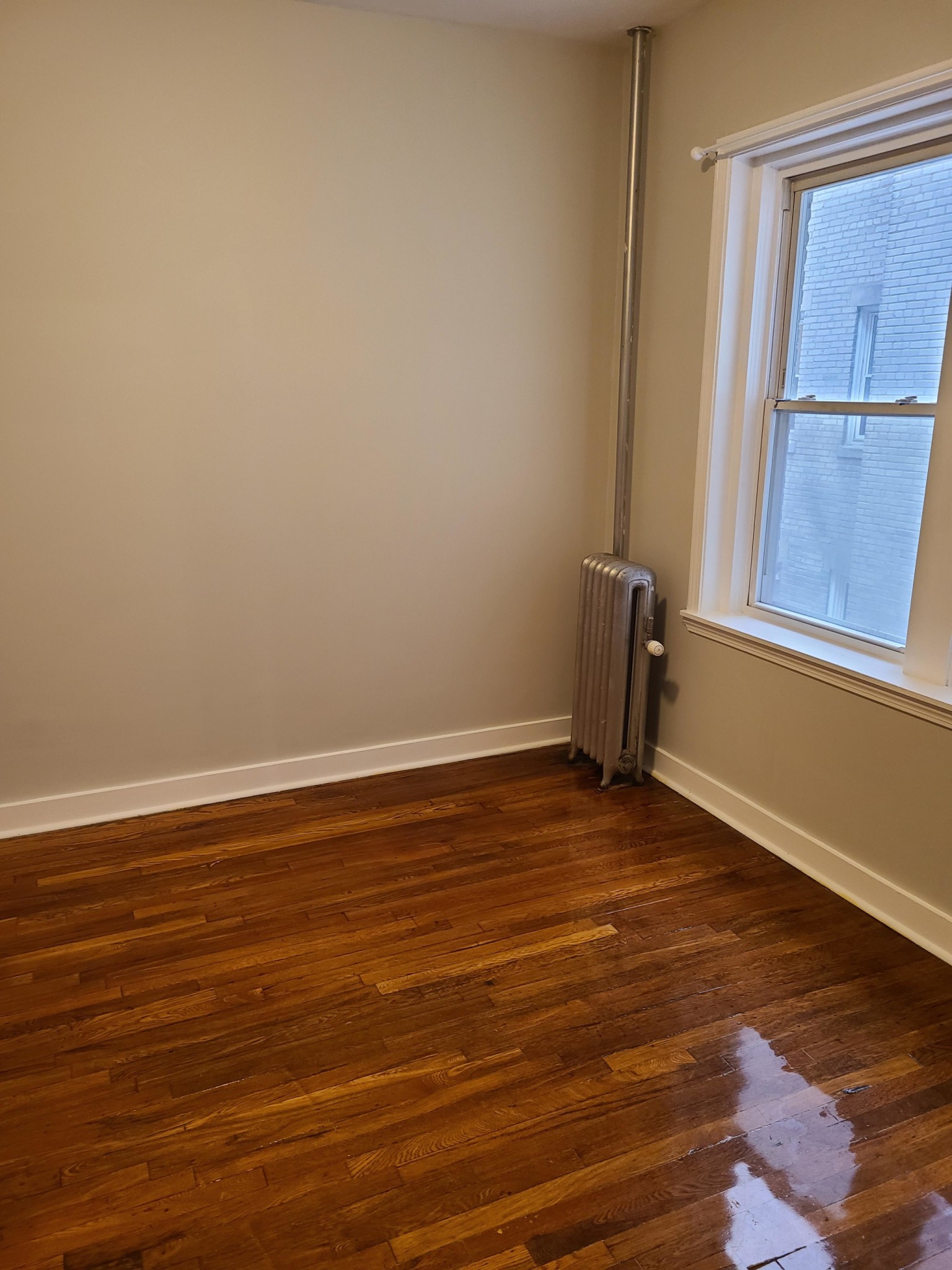 4 bed, 2 bath apartment for rent at 1193 Commonwealth Ave Unit 1, Allston — photo 8 of 31