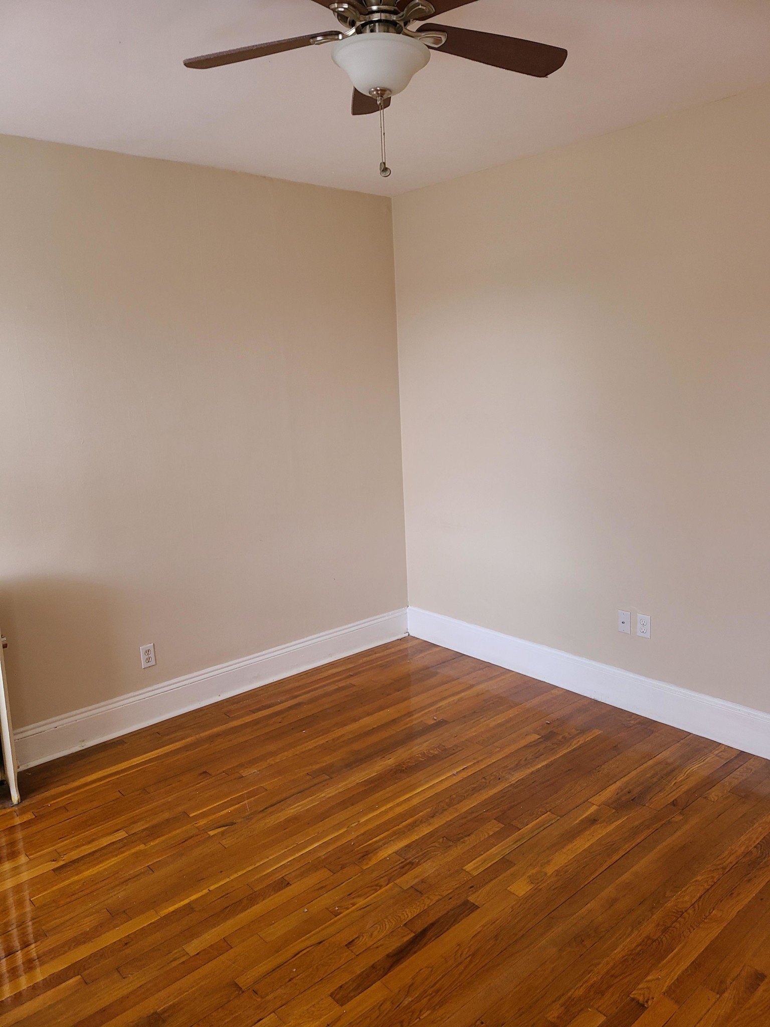 4 bed, 2 bath apartment for rent at 1193 Commonwealth Ave Unit 1, Allston — photo 24 of 31