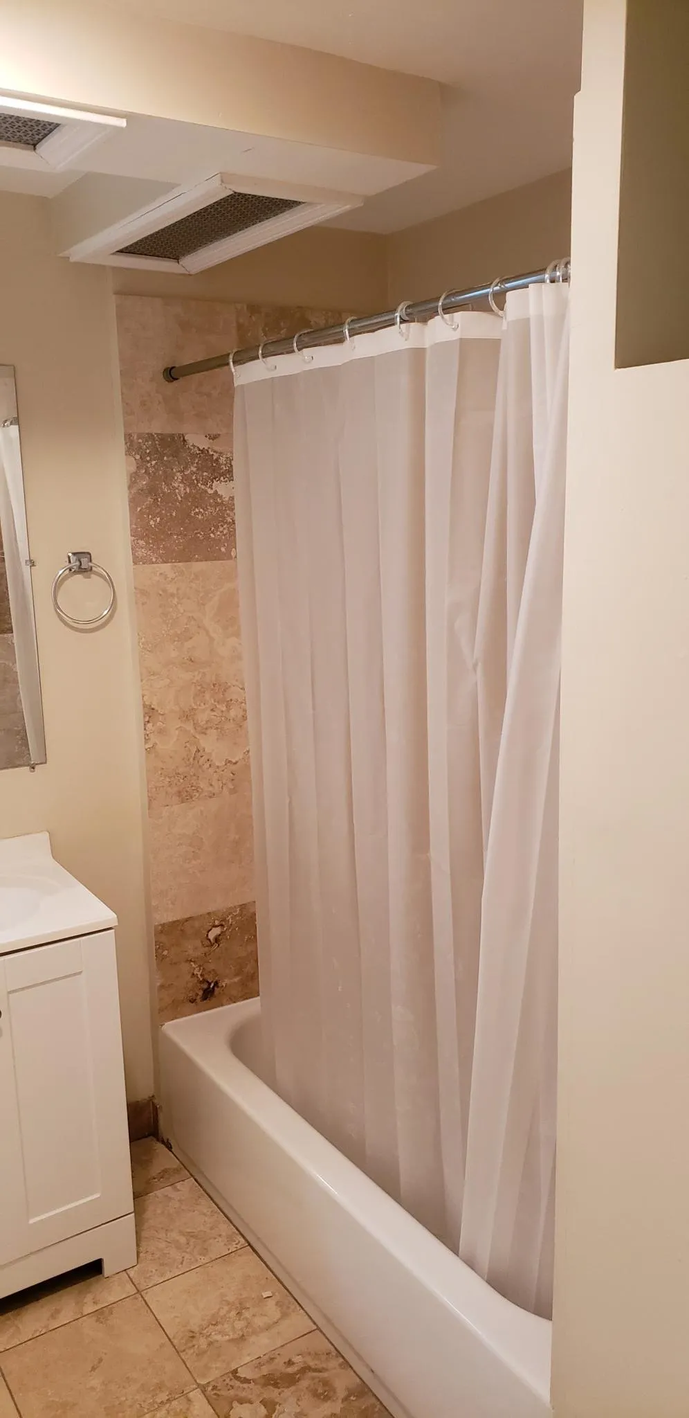 4 bed, 2 bath apartment for rent at 1193 Commonwealth Ave Unit 101, Allston — photo 14 of 49