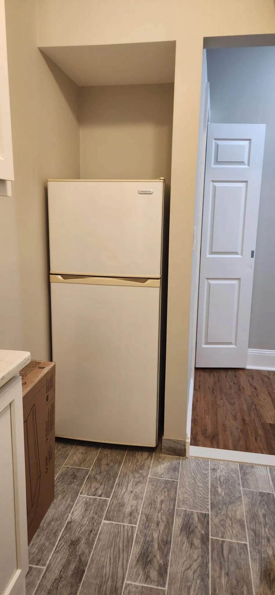 Studio bed, 1 bath apartment for rent at 1193 Commonwealth Ave Unit 12, Allston — photo 10 of 18
