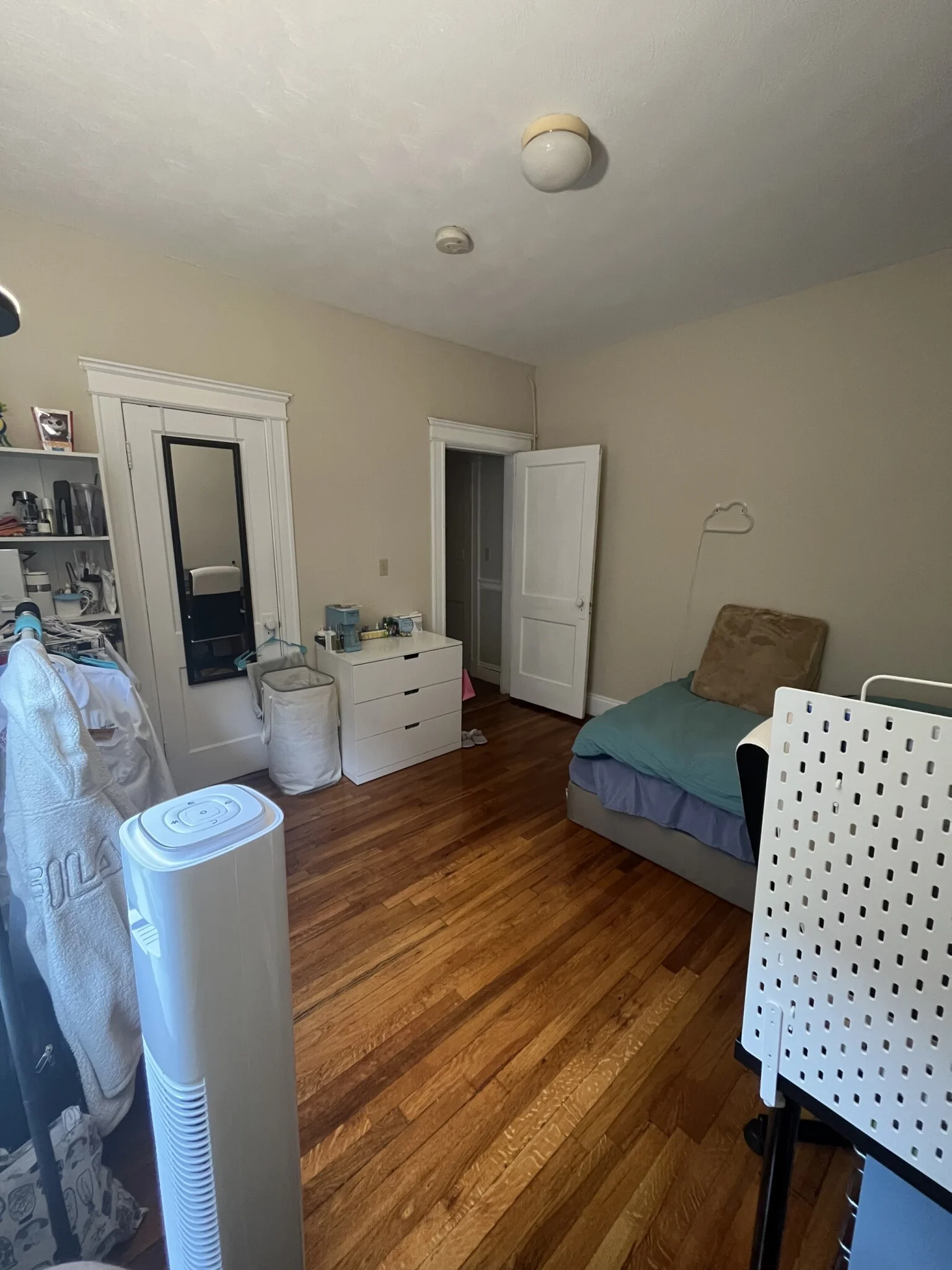 2 bed, 1 bath apartment for rent at 1193 Commonwealth Ave Unit 14, Allston — photo 34 of 34