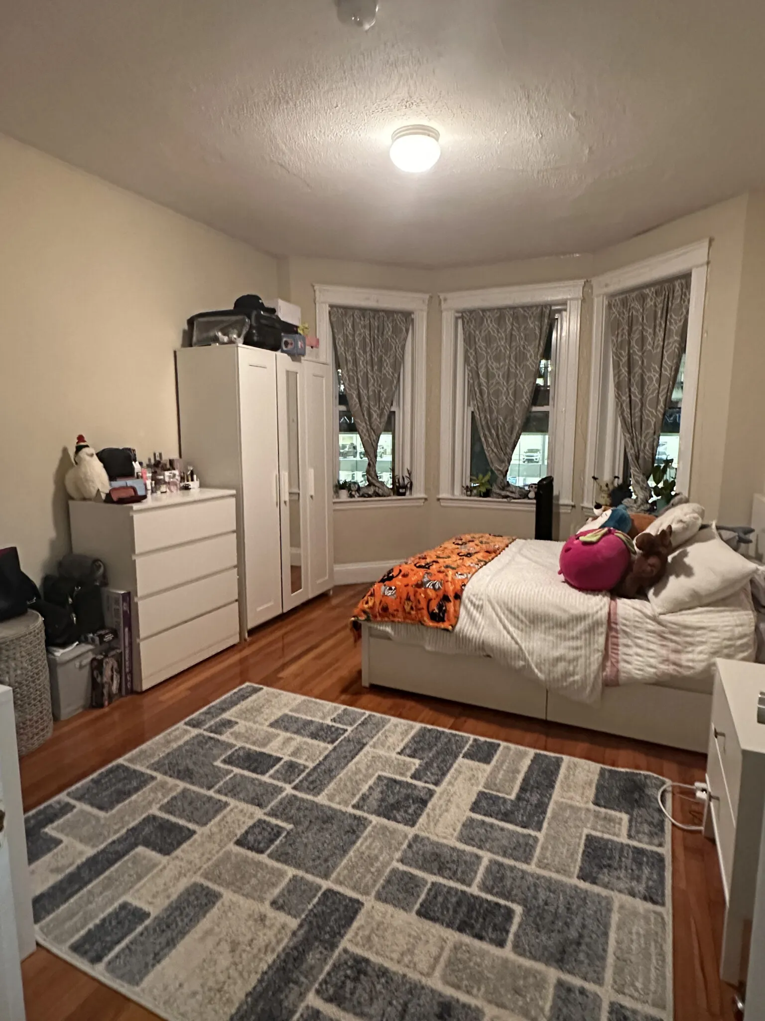 2 bed, 1 bath apartment for rent at 1193 Commonwealth Ave Unit 14, Allston — photo 25 of 34