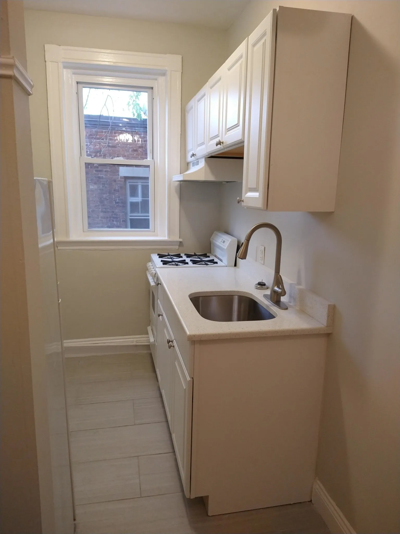 Studio bed, 1 bath apartment for rent at 1193 Commonwealth Ave Unit 16, Allston — photo 27 of 38