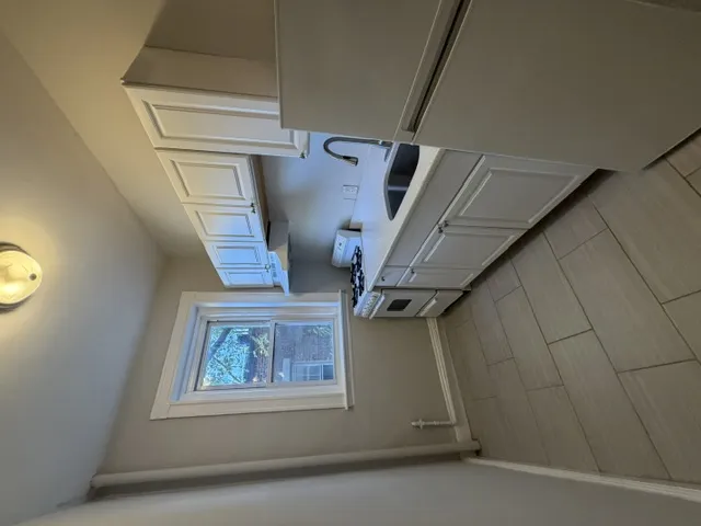 Studio bed, 1 bath apartment for rent at 1193 Commonwealth Ave Unit 16, Allston — photo 3 of 38