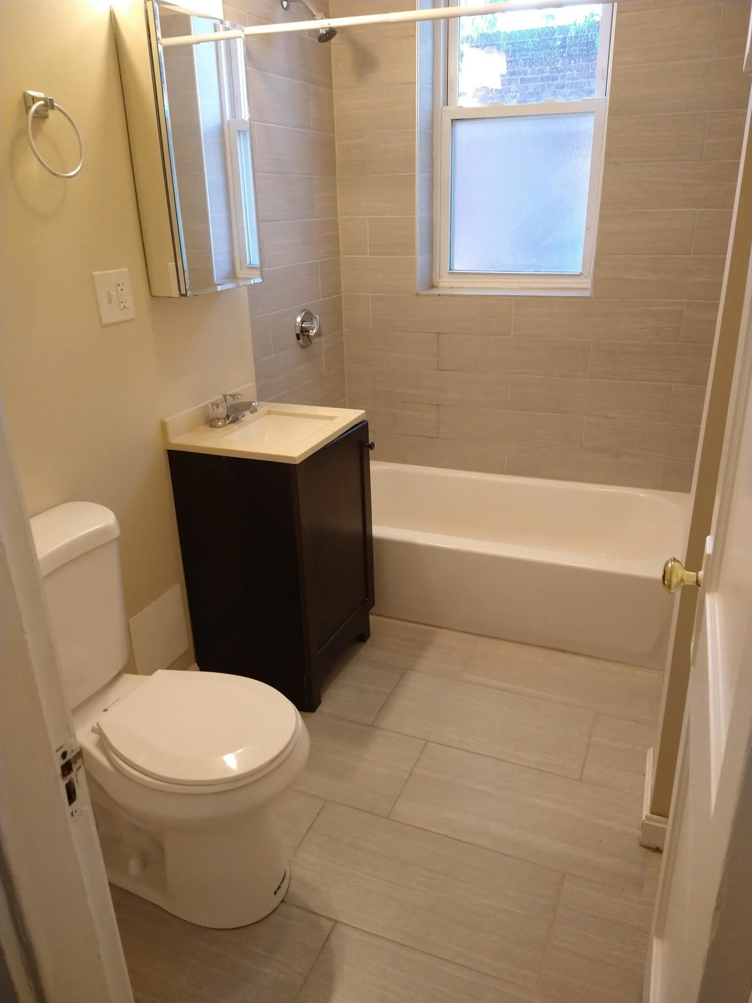 Studio bed, 1 bath apartment for rent at 1193 Commonwealth Ave Unit 16, Allston — photo 33 of 38