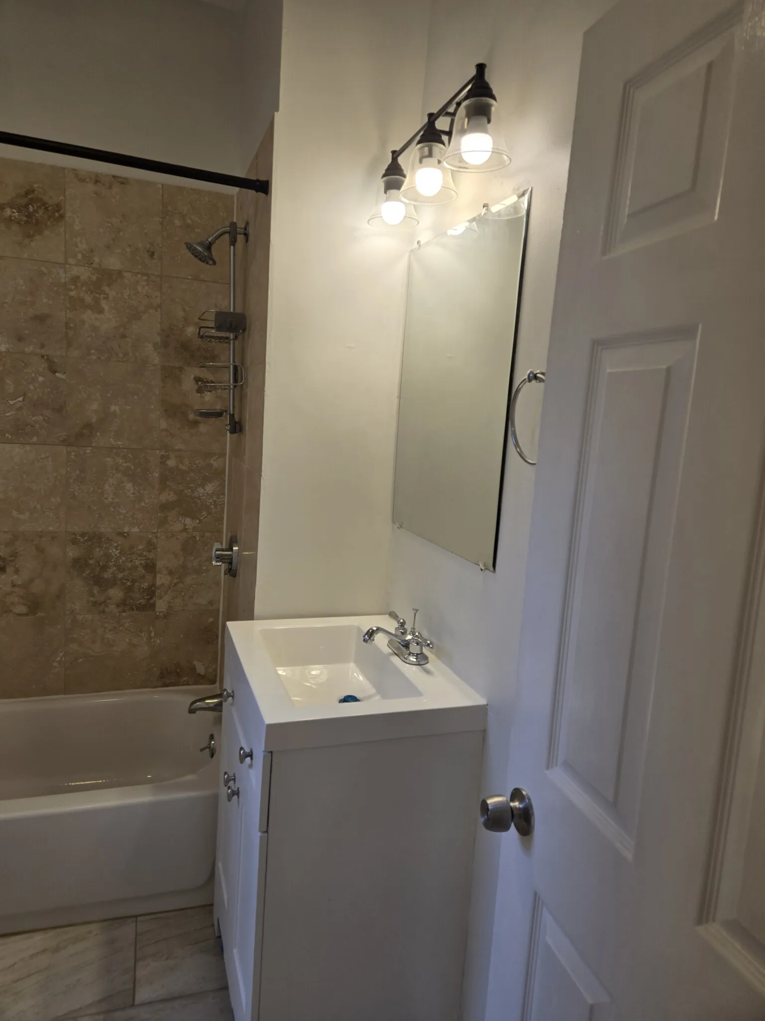 2 bed, 1 bath apartment for rent at 1193 Commonwealth Ave Unit 17, Allston — photo 6 of 14