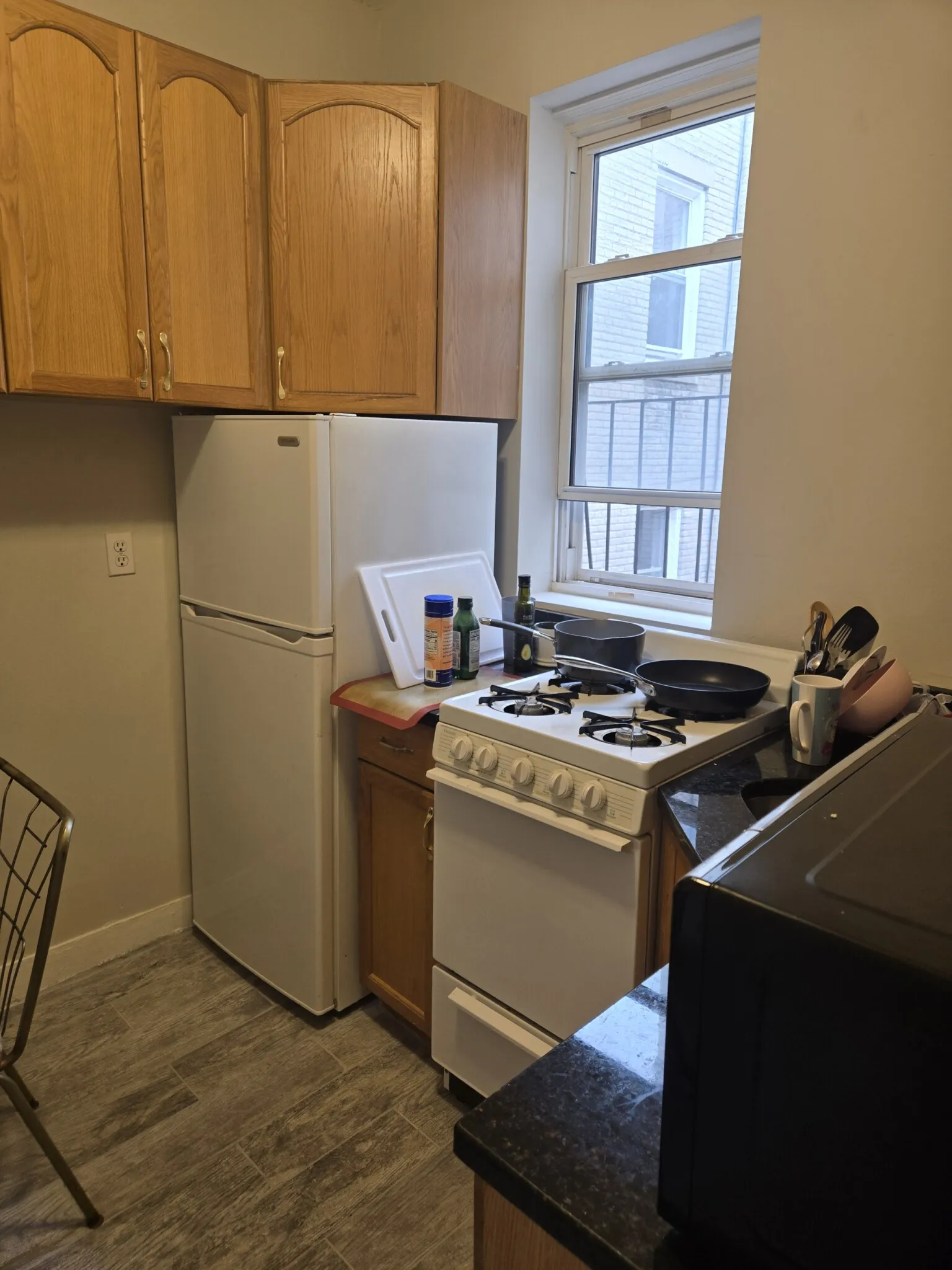 2 bed, 1 bath apartment for rent at 1193 Commonwealth Ave Unit 18, Allston — photo 10 of 12