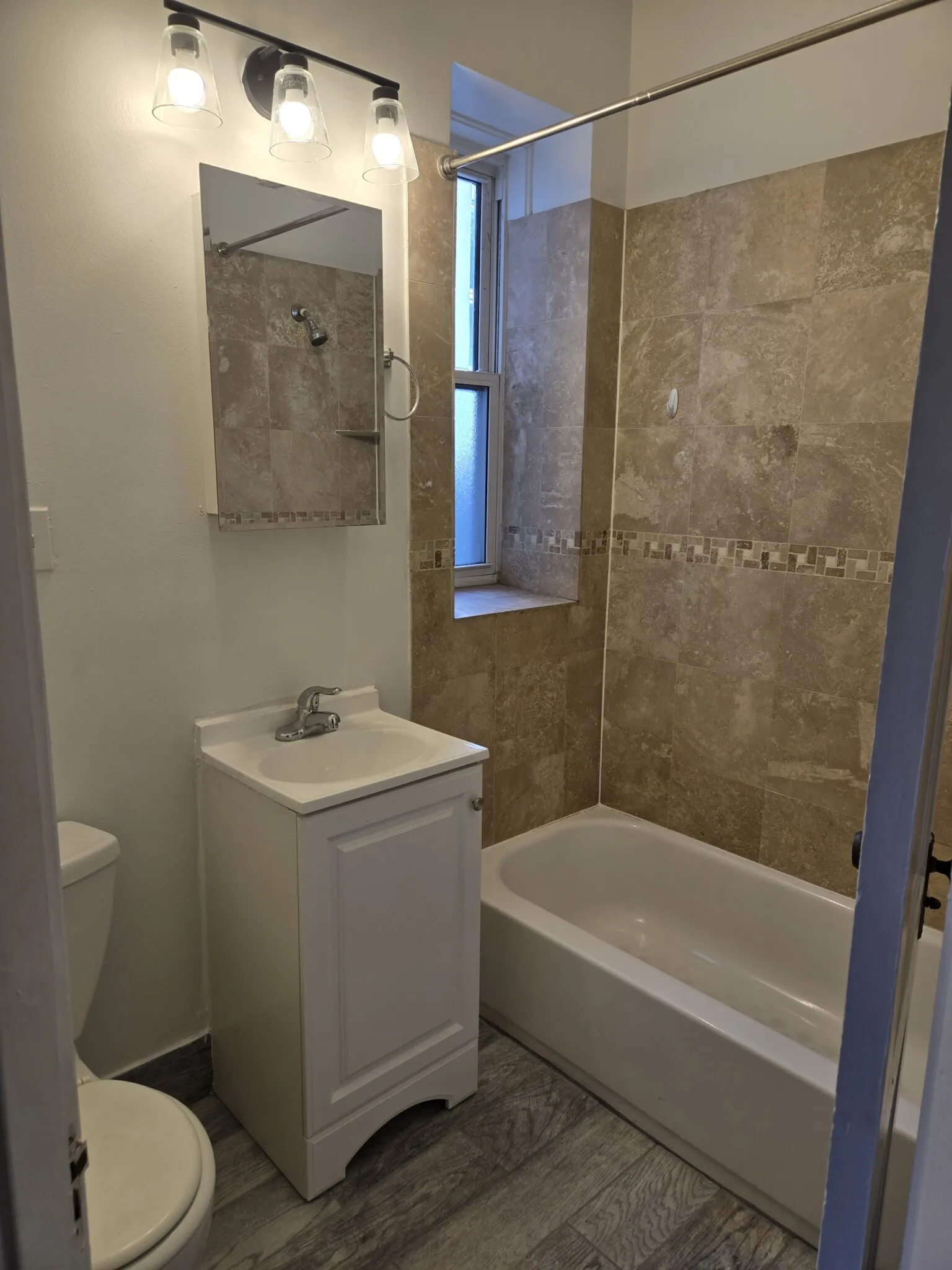 2 bed, 1 bath apartment for rent at 1193 Commonwealth Ave Unit 18, Allston — photo 2 of 12
