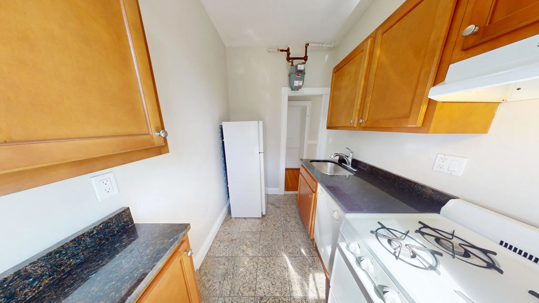 Studio bed, 1 bath apartment for rent at 1193 Commonwealth Ave Unit 19, Allston — photo 4 of 10
