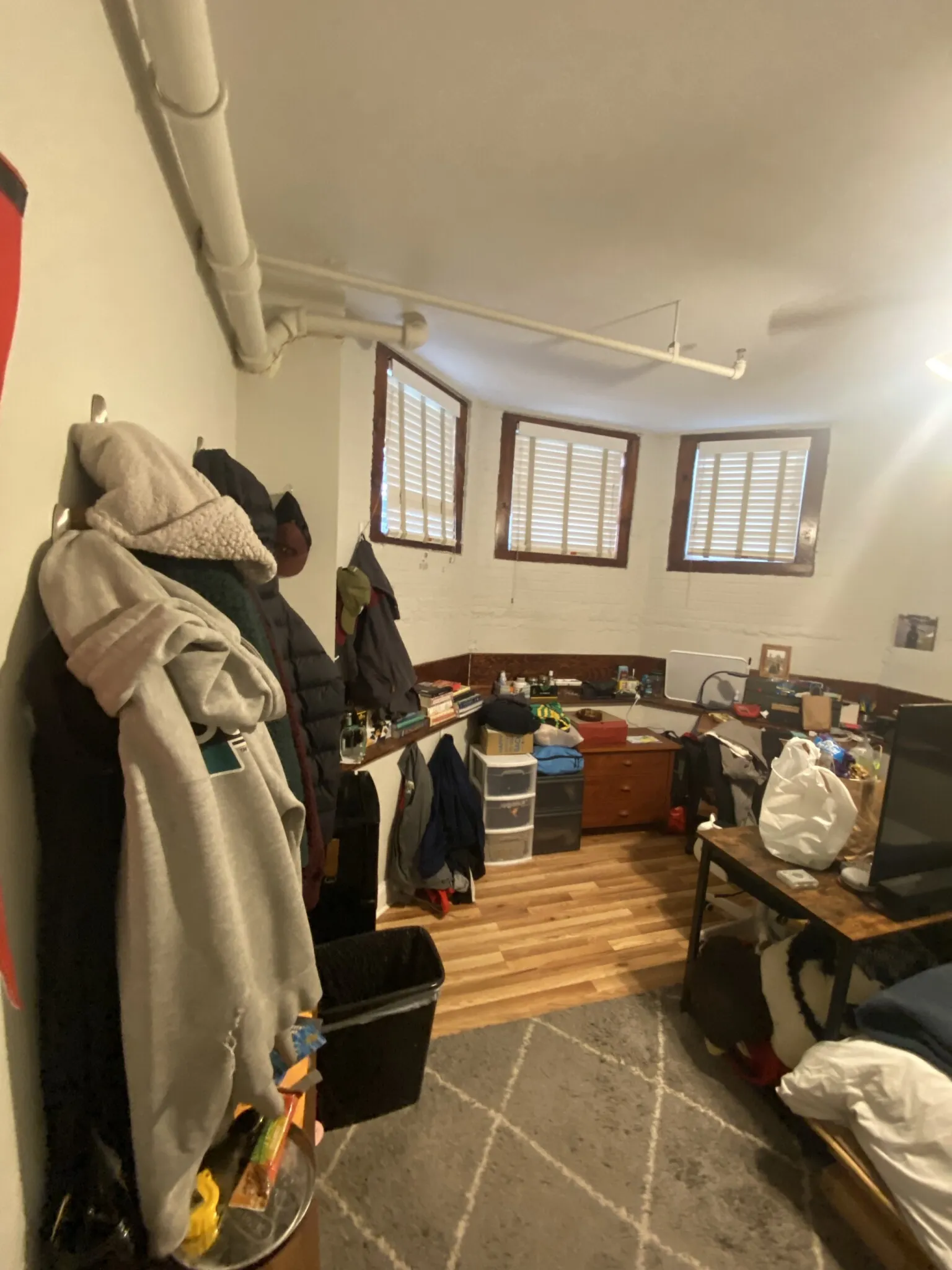 4 bed, 2 bath apartment for rent at 1193 Commonwealth Ave Unit 2, Allston — photo 44 of 89