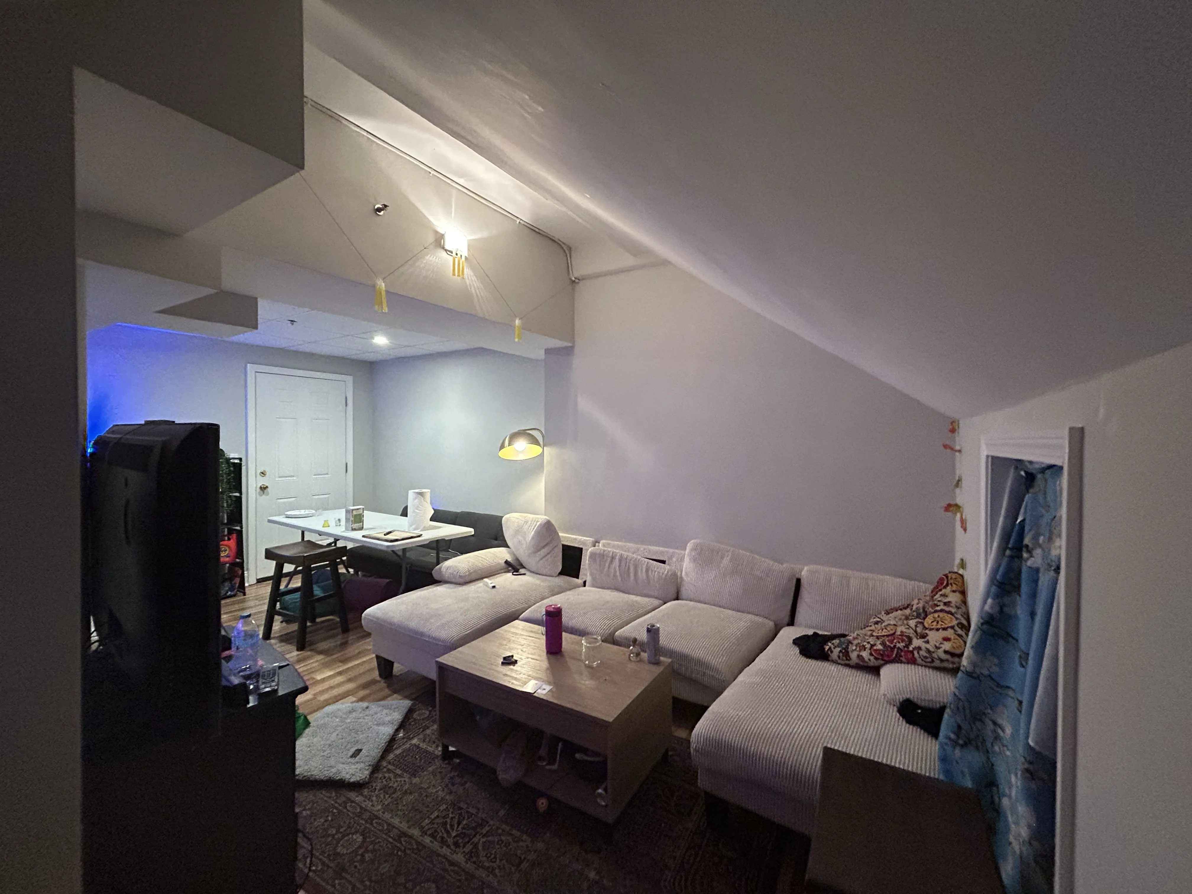 4 bed, 2 bath apartment for rent at 1193 Commonwealth Ave Unit 2, Allston — photo 10 of 89