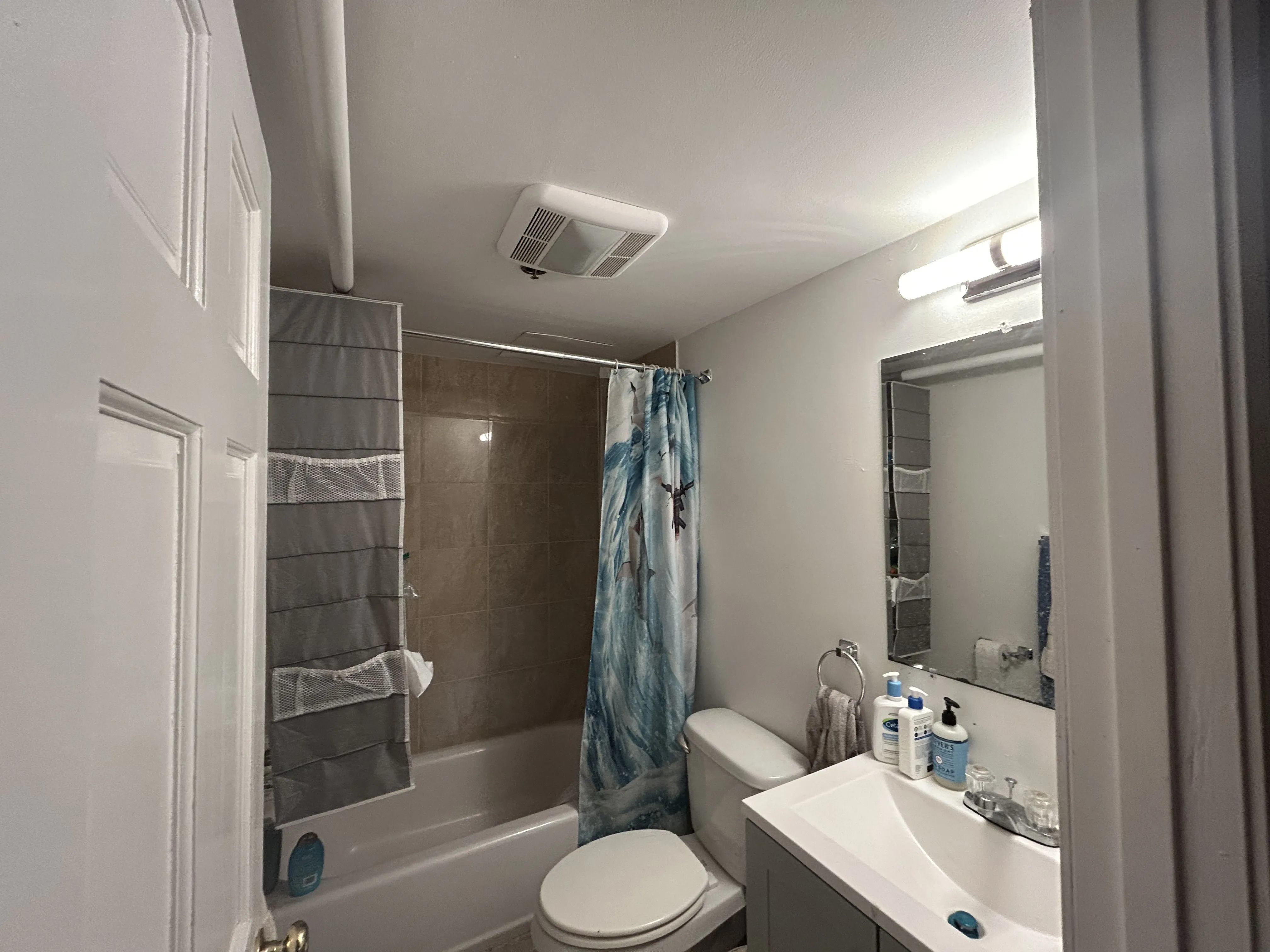 4 bed, 2 bath apartment for rent at 1193 Commonwealth Ave Unit 2, Allston — photo 14 of 89