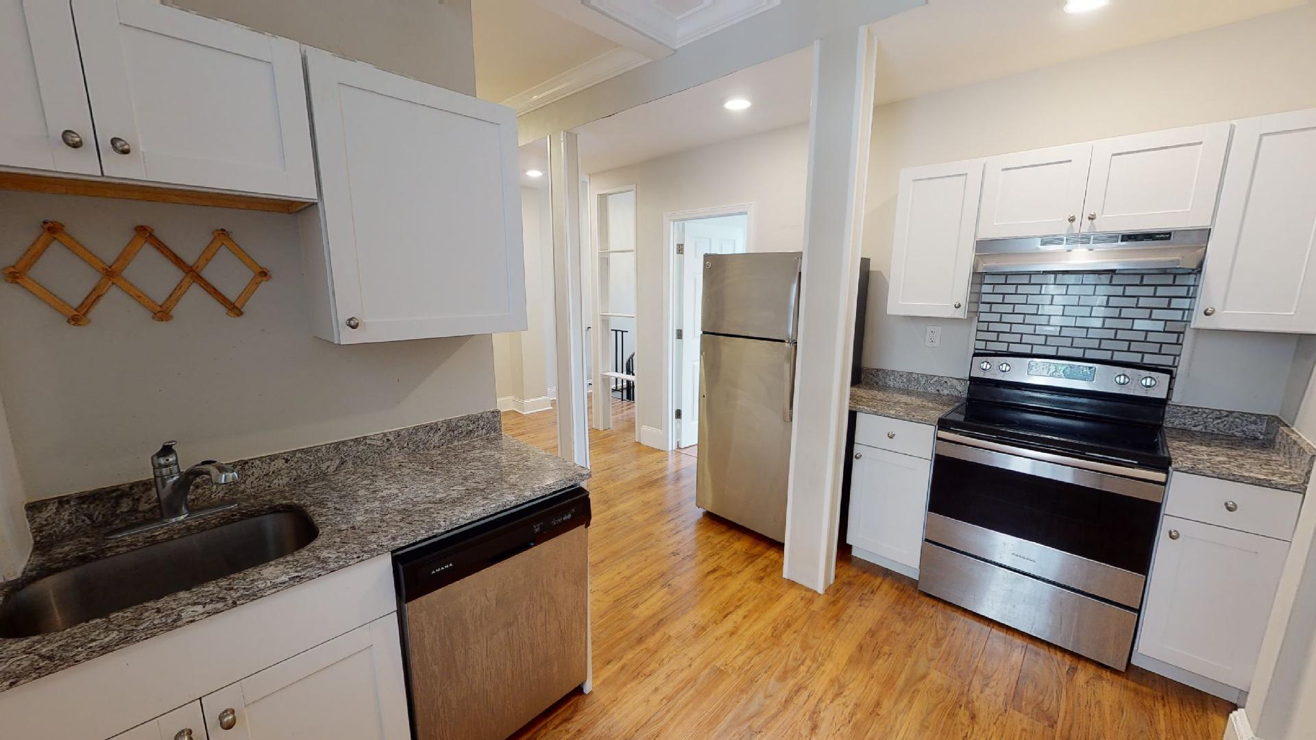 4 bed, 2 bath apartment for rent at 1193 Commonwealth Ave Unit 2, Allston — photo 2 of 48