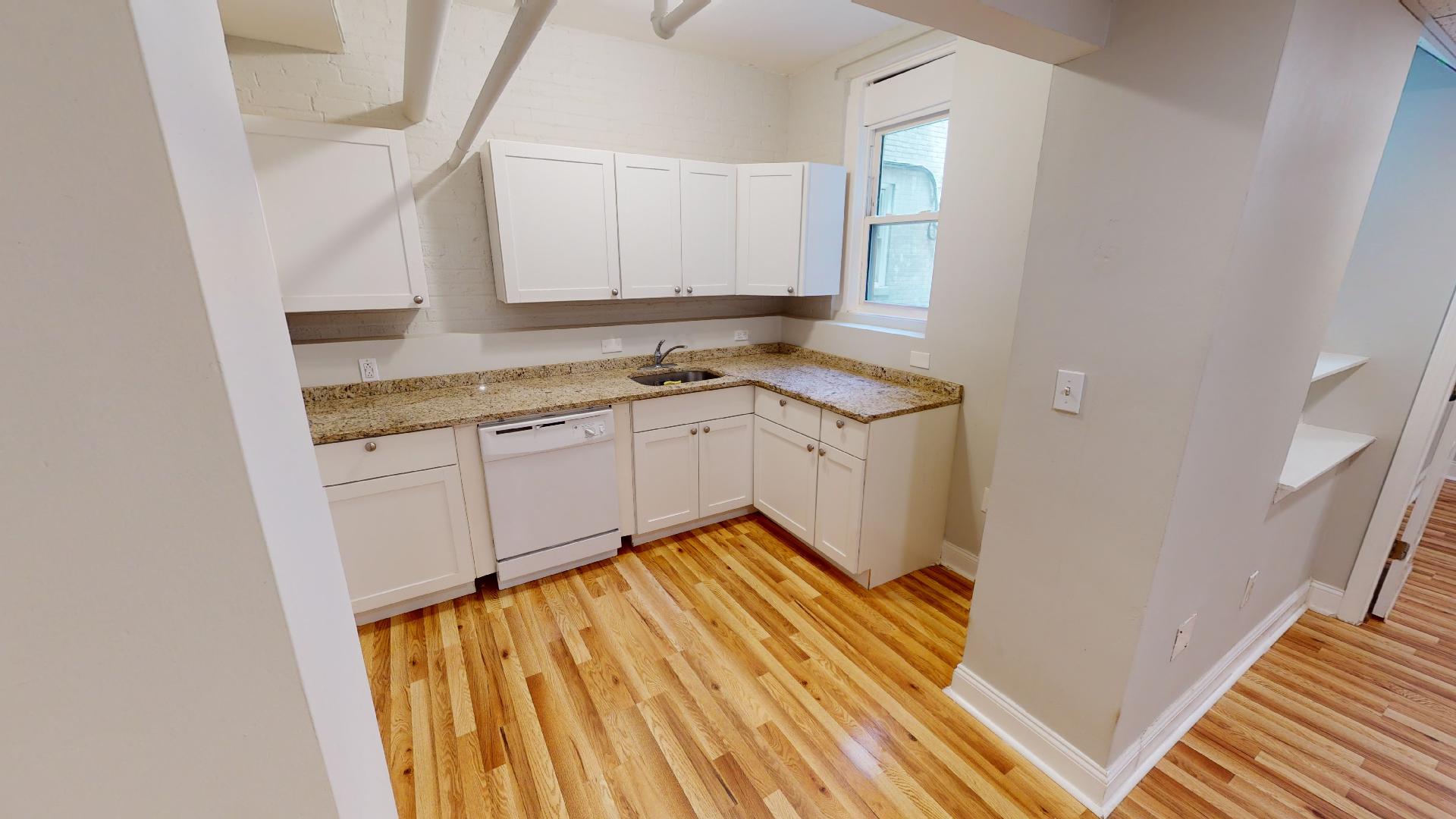 4 bed, 2 bath apartment for rent at 1193 Commonwealth Ave Unit 2, Allston — photo 6 of 48