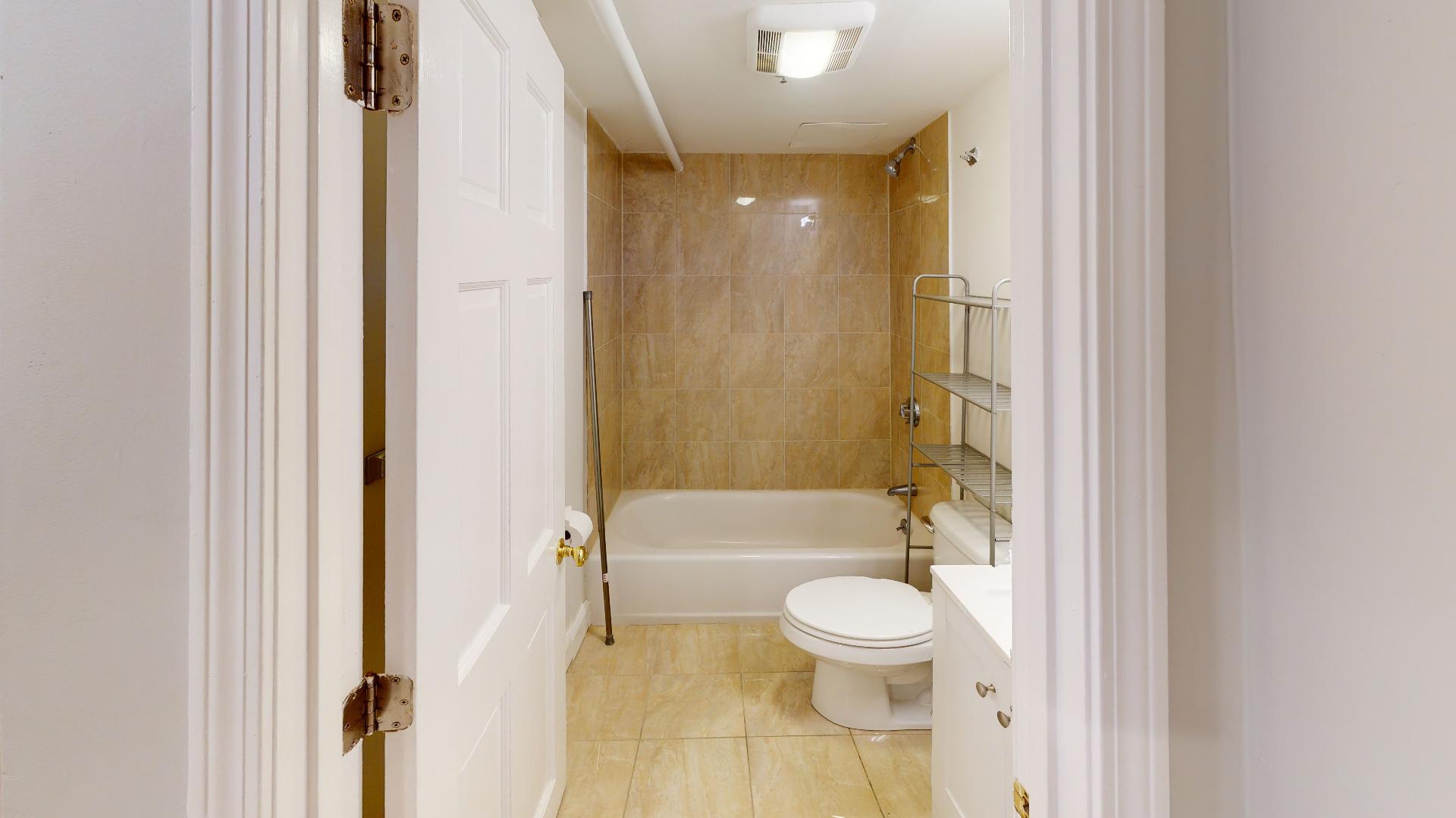 4 bed, 2 bath apartment for rent at 1193 Commonwealth Ave Unit 2, Allston — photo 35 of 48