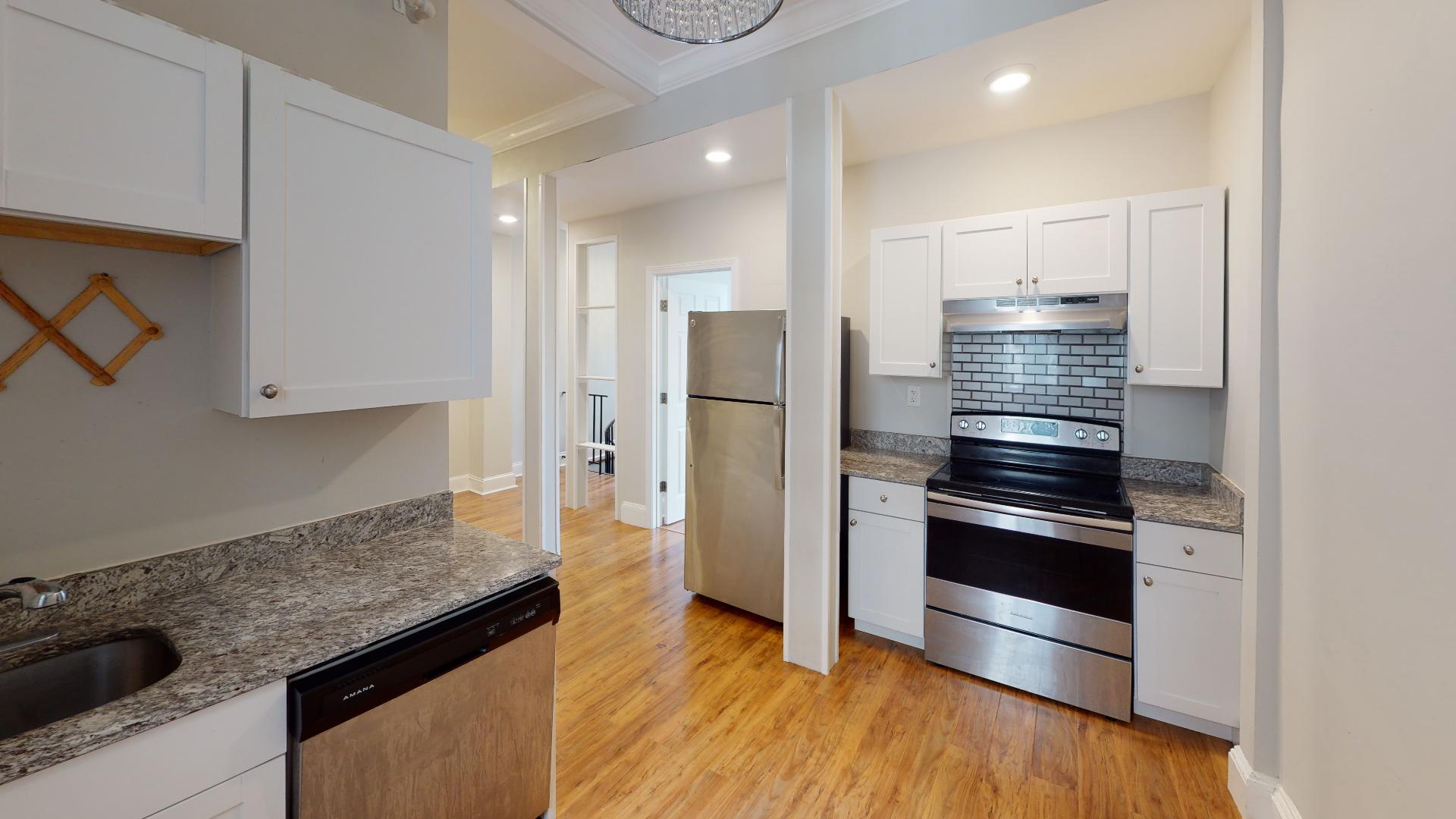 4 bed, 2 bath apartment for rent at 1193 Commonwealth Ave Unit 2, Allston — photo 3 of 48