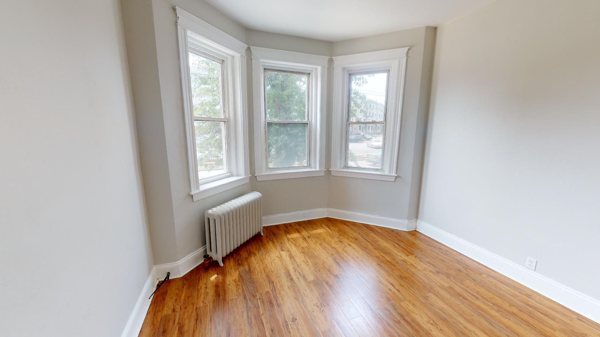 4 bed, 2 bath apartment for rent at 1193 Commonwealth Ave Unit 2, Allston — photo 20 of 48