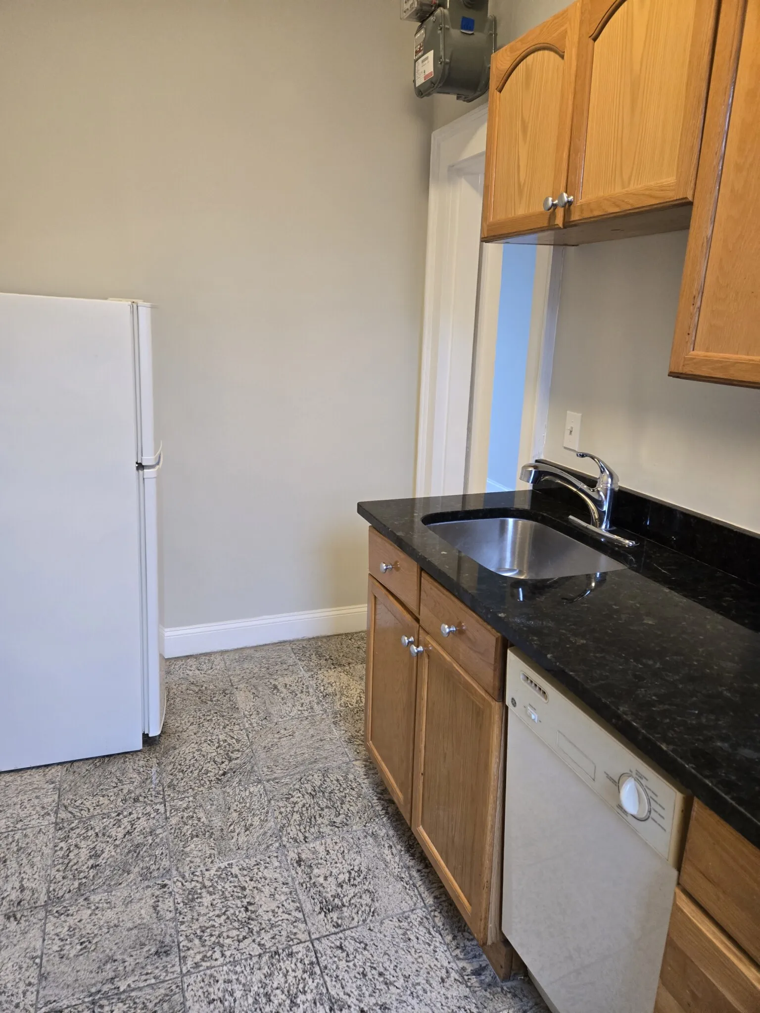 2 bed, 1 bath apartment for rent at 1193 Commonwealth Ave Unit 20, Allston — photo 4 of 12