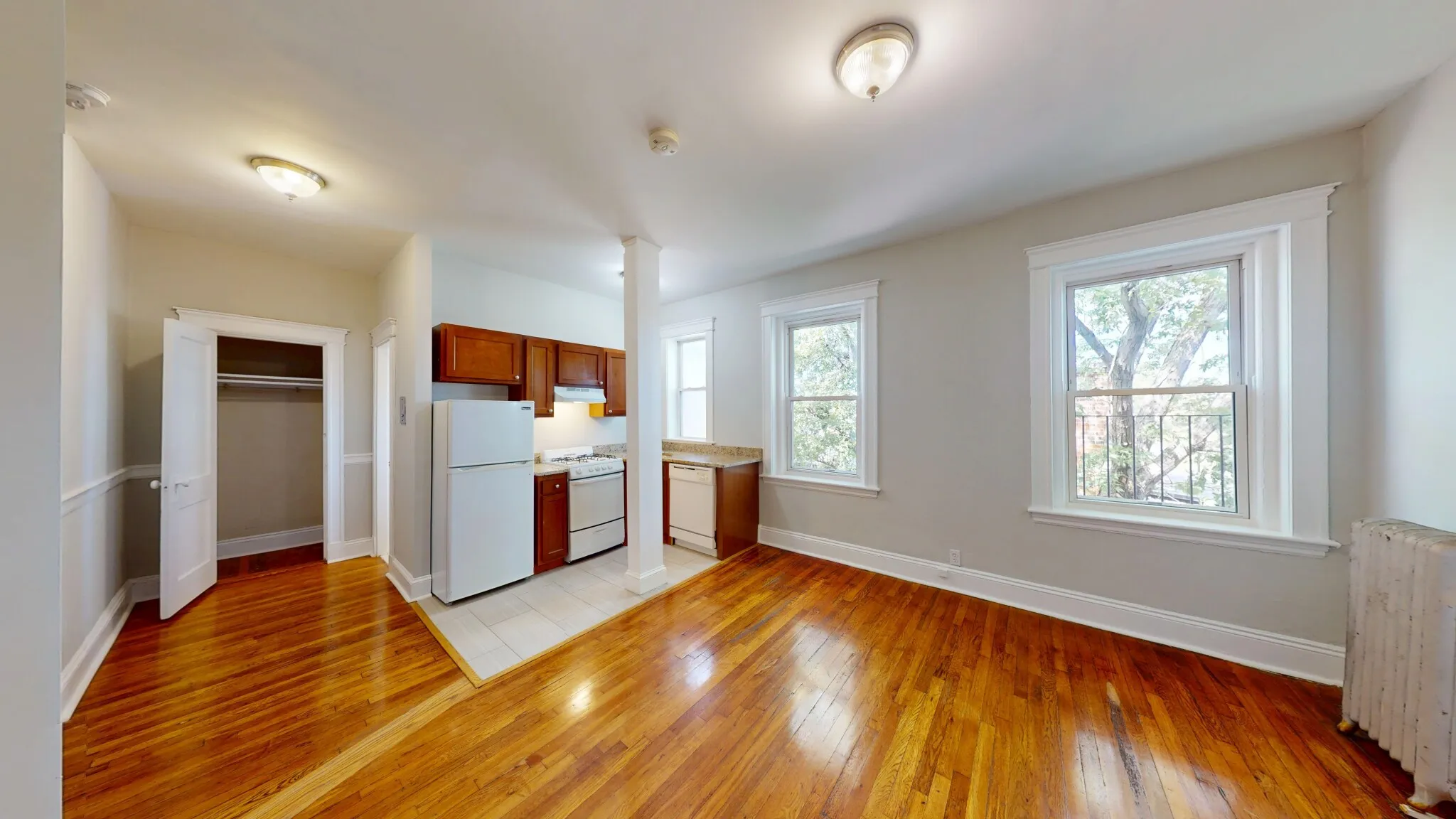 Studio bed, 1 bath apartment for rent at 1193 Commonwealth Ave Unit 22, Allston — photo 3 of 10