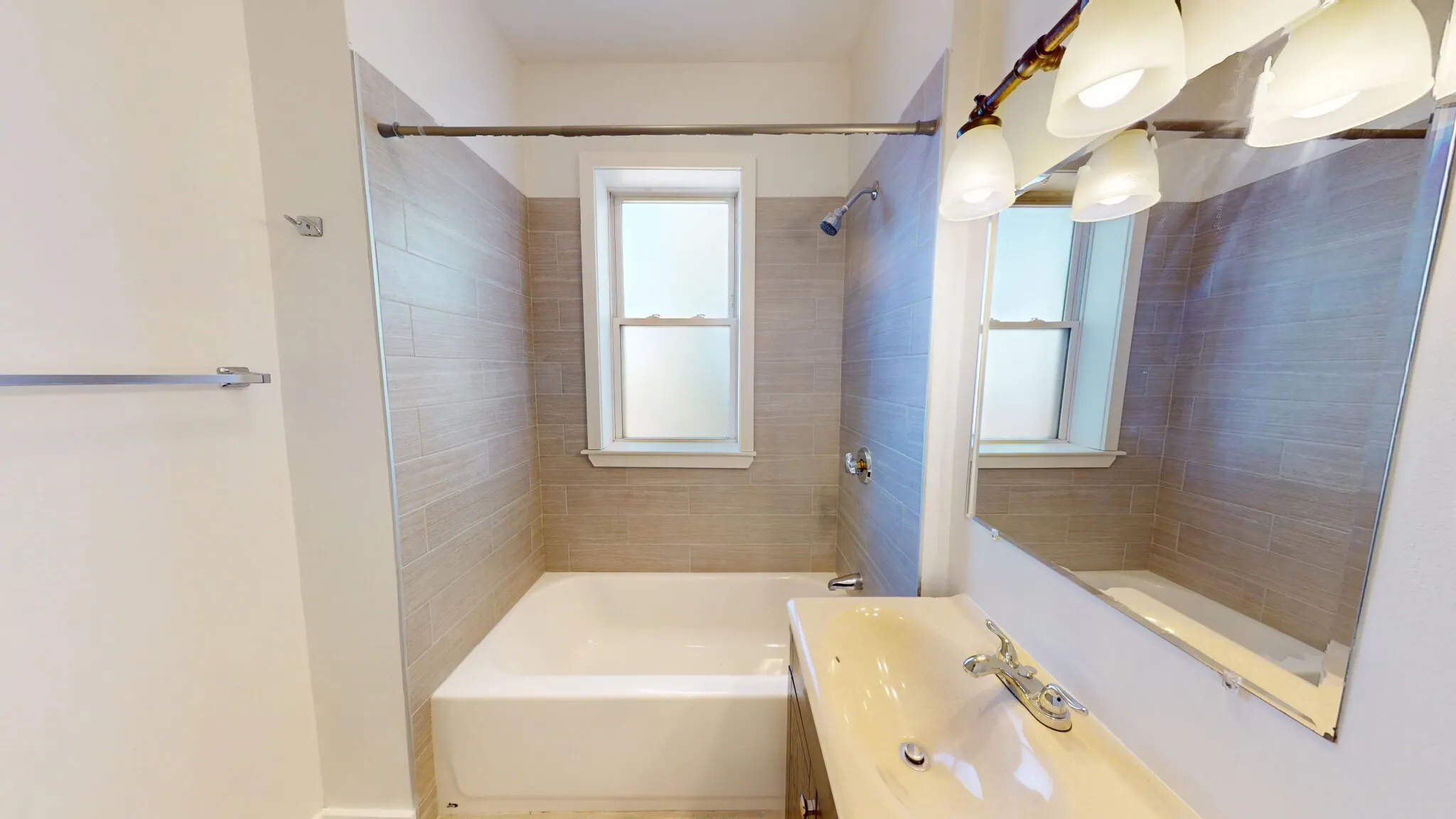 Studio bed, 1 bath apartment for rent at 1193 Commonwealth Ave Unit 22, Allston — photo 5 of 10