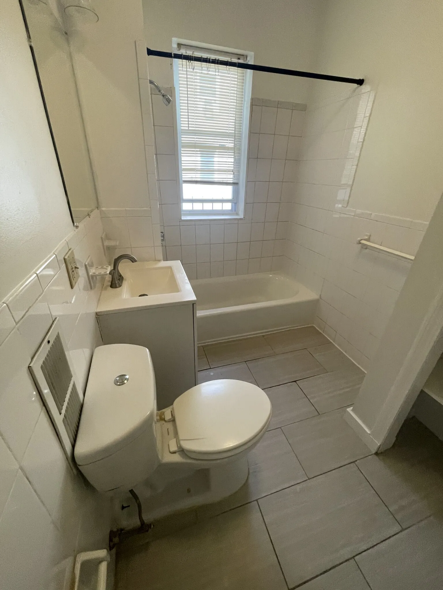 2 bed, 1 bath apartment for rent at 1193 Commonwealth Ave Unit 7, Allston — photo 16 of 47