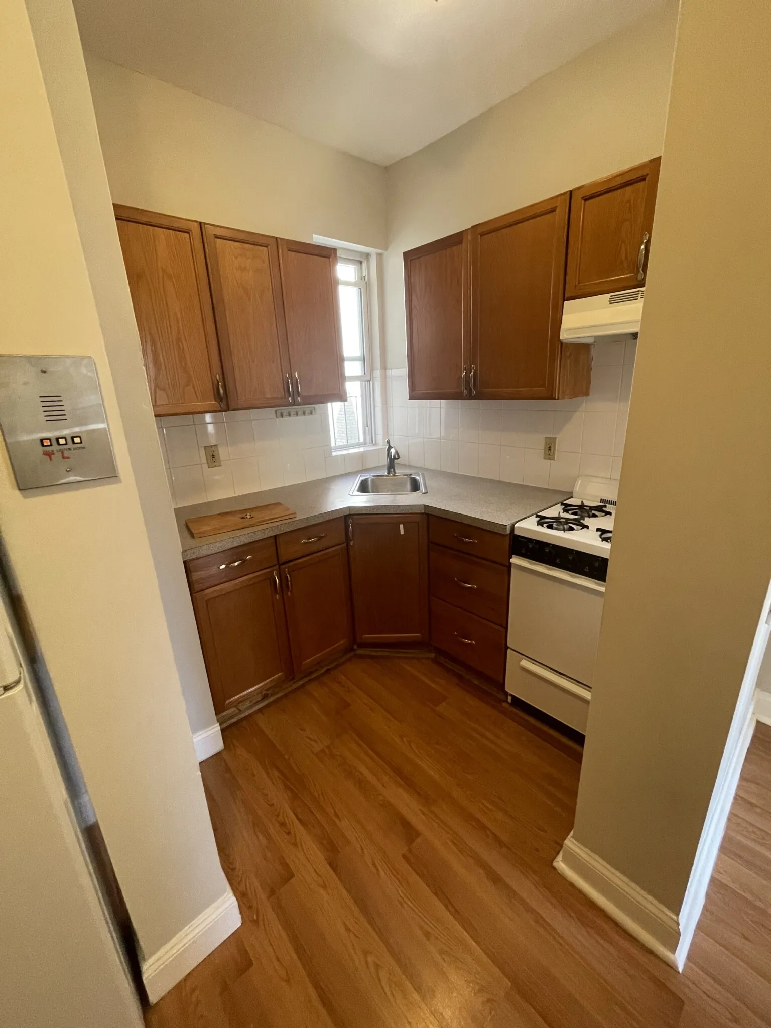 2 bed, 1 bath apartment for rent at 1193 Commonwealth Ave Unit 7, Allston — photo 17 of 47