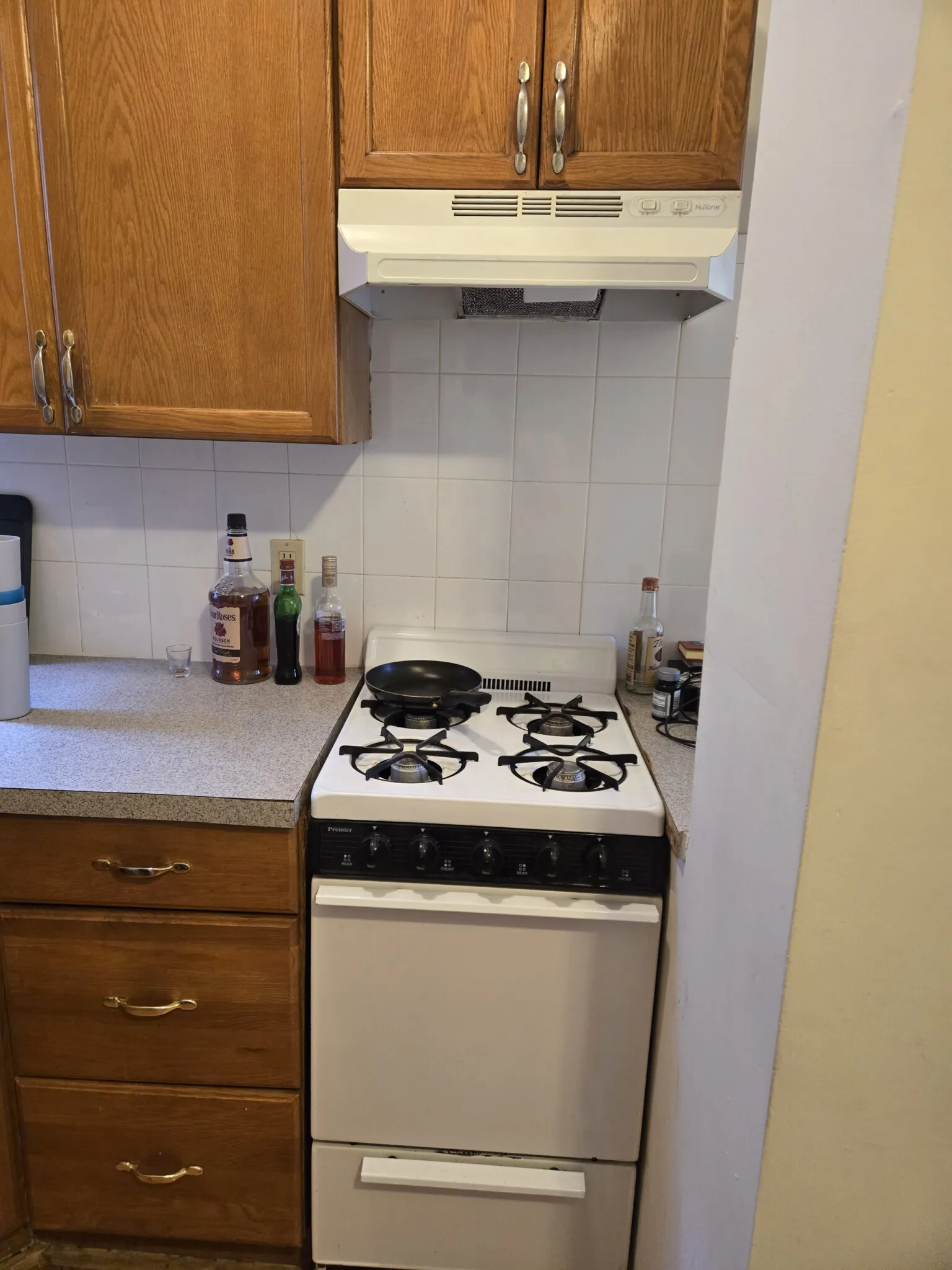 2 bed, 1 bath apartment for rent at 1193 Commonwealth Ave Unit 7, Allston — photo 24 of 47