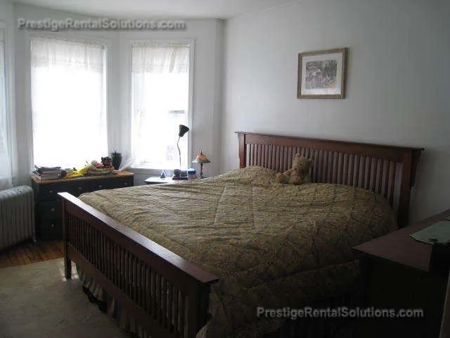 2 bed, 1 bath apartment for rent at 1193 Commonwealth Ave Unit 8, Allston