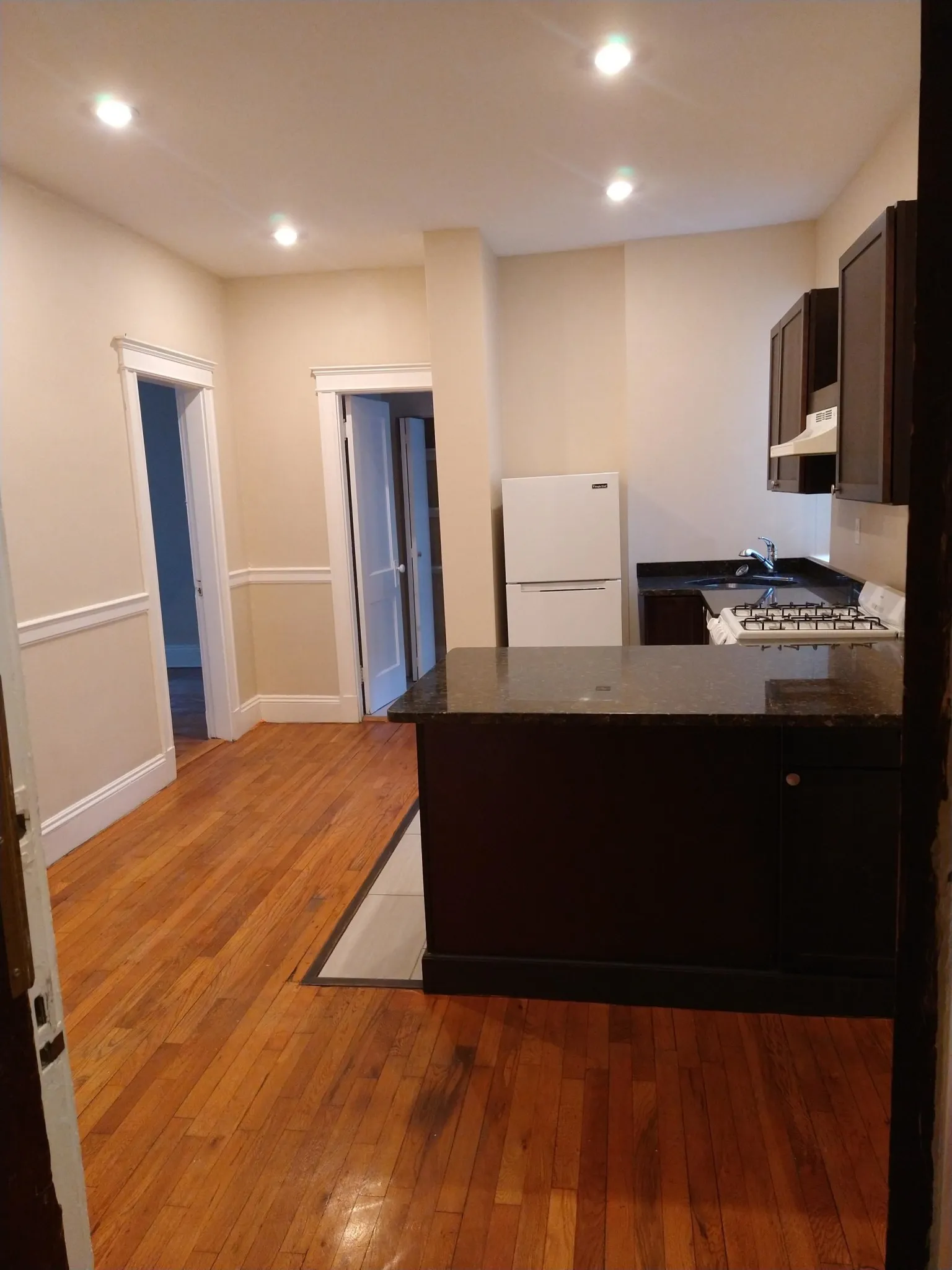2 bed, 1 bath apartment for rent at 1193 Commonwealth Ave Unit 8, Allston — photo 14 of 24