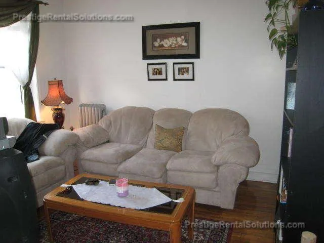 2 bed, 1 bath apartment for rent at 1193 Commonwealth Ave Unit 8, Allston — photo 4 of 24