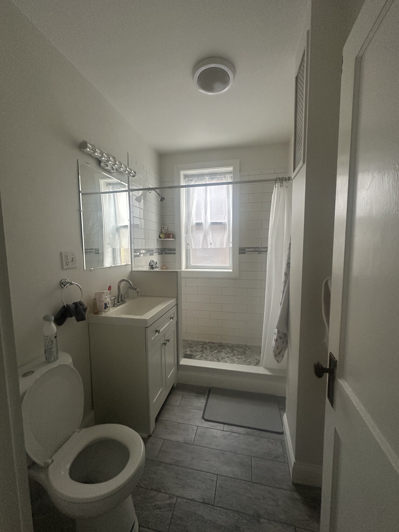 Studio bed, 1 bath apartment for rent at 1193 Commonwealth Ave Unit 9, Allston — photo 13 of 28